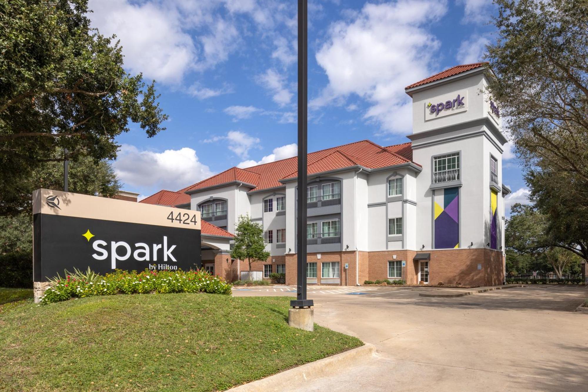 Spark By Hilton Houston West Clay Road Экстерьер фото