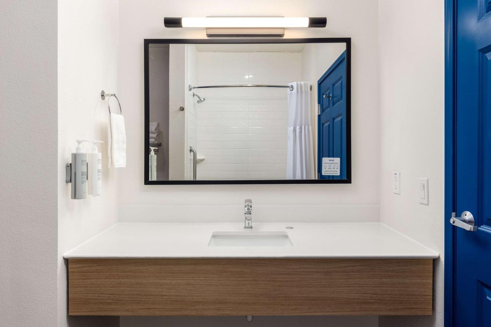 Spark By Hilton Houston West Clay Road Экстерьер фото
